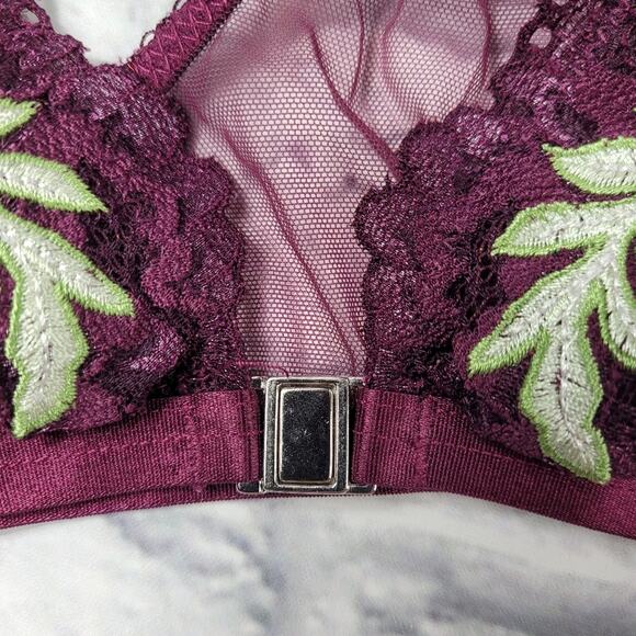 Topshop Embroidered Mesh Floral Racerback Bralette size 4 - Picture 5 of 12
